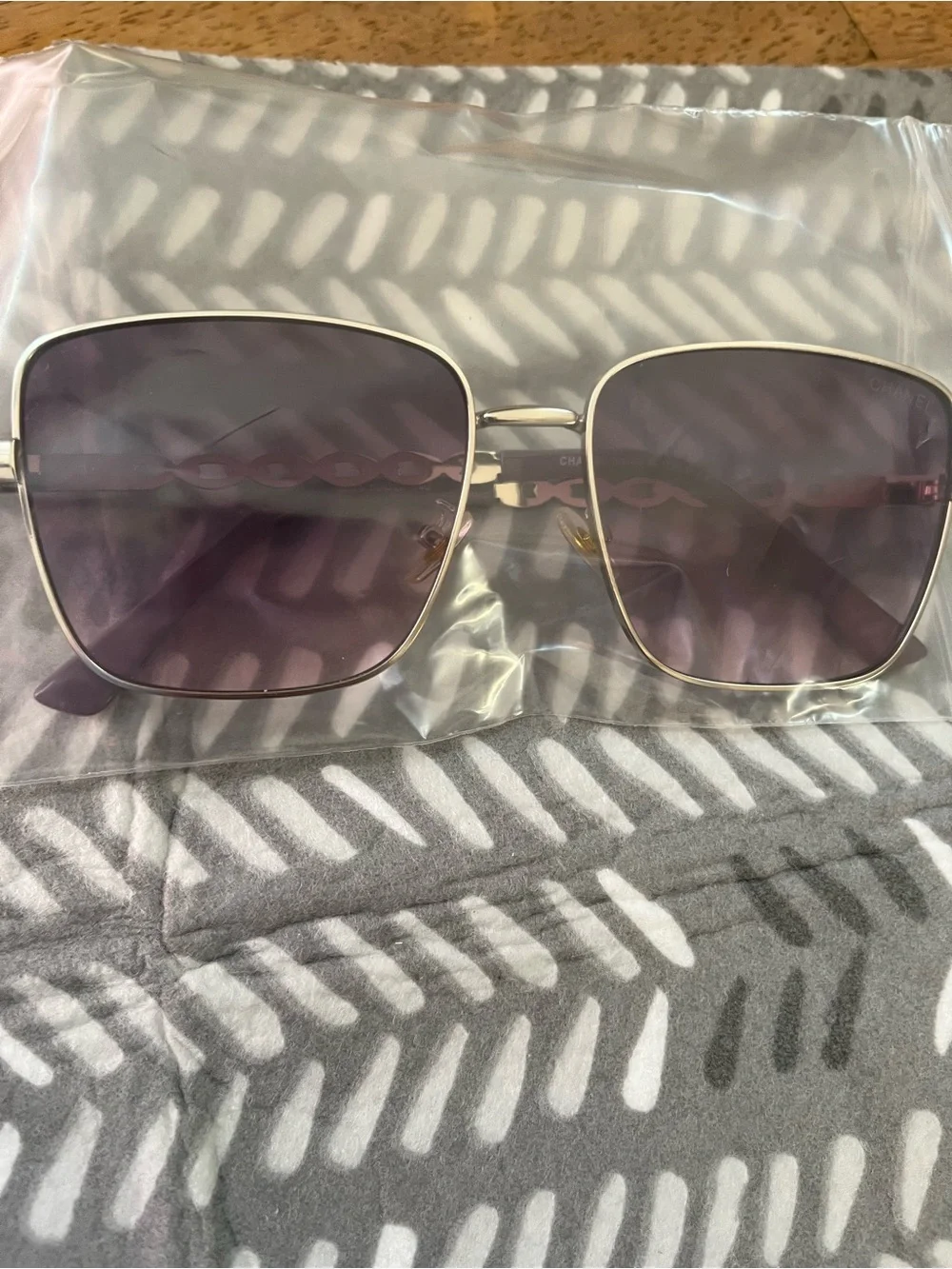 New fashionable Womens Square Sunglasses with Purple Gradient Lenses
